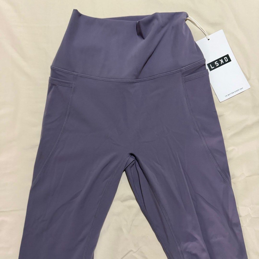 LSKD Elixir Full leggings with Pockets (Category: Activewear) located in Manila. Submitted by yasminehannah (Listing ID 1463125606, Image 1). Description: Size Small. with pockets. Light purple. Never been used. Original price is 95aud = 4,500.