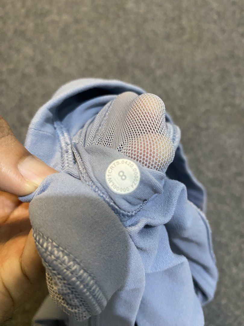 Lululemon Align Tanktop dot 8 (Category: Activewear) located in Cebu City. Submitted by andrei-adrian-petallar (Listing ID 1463284560, Image 3). Description: Check pics for issue .