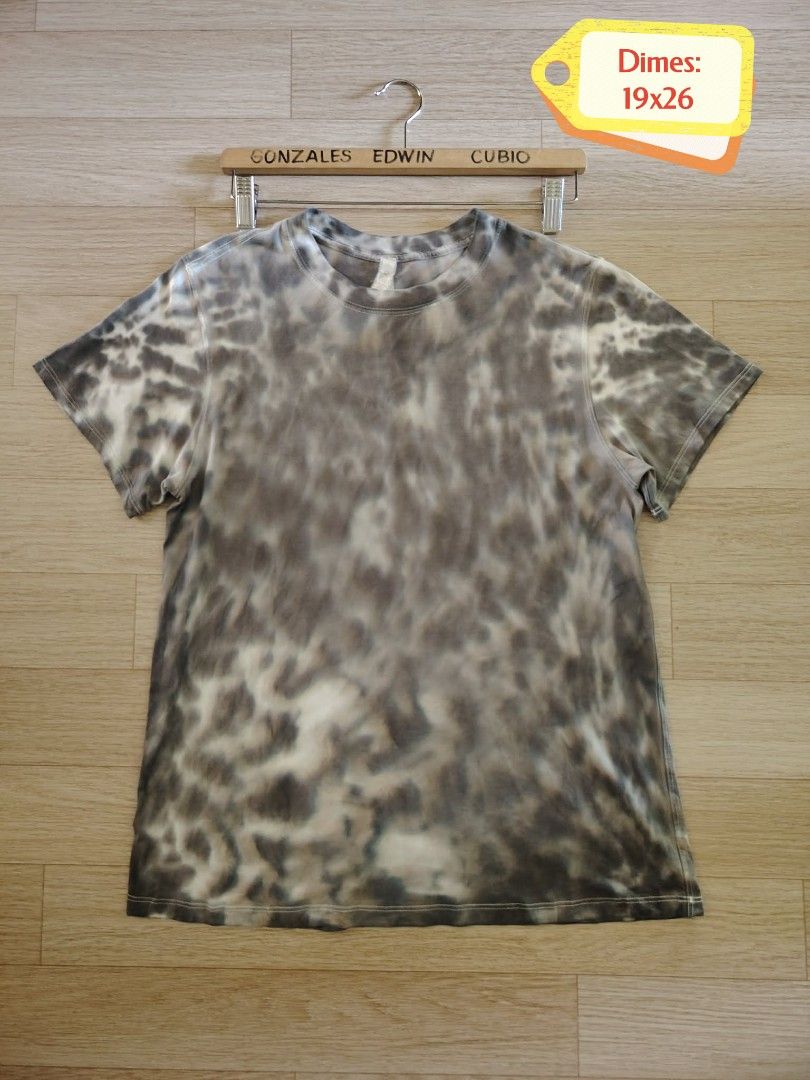 Lululemon All Yours Tee Tie Dye (19x26) (Category: Tshirts & Polo Shirts ) located in Nasipit. Submitted by edwingonzales498-69377 (Listing ID 1463322357, Image 2). Description: - Lululemon All Yours Tee - Color: Marmoleado Tie Dye Graphite Grey - Material: Soft Pima Cotton - Perfect for casual wear - Dimes 19 x 26.