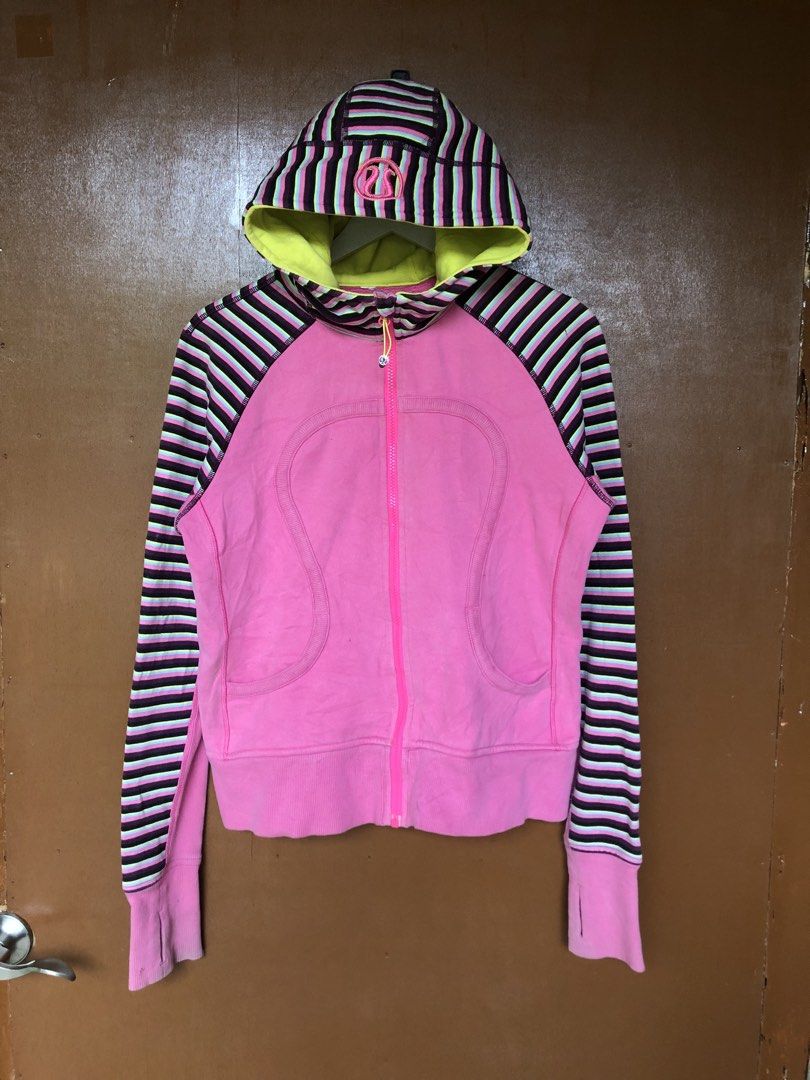Lululemon Scuba Hoodie (Category: Luxury Apparel) located in Sipalay. Submitted by lptulak (Listing ID 1463262666, Image 2). Description: For Sale po W-20 L-24 P-H-23 Very good condition Need wash 850+sf only.