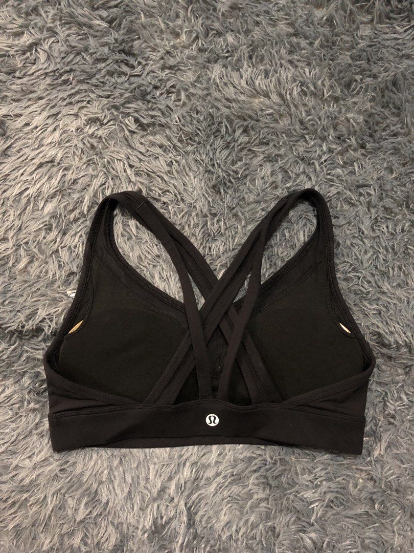 Lululemon Sports Bra (Category: Activewear) located in Manila. Submitted by raremountain00 (Listing ID 1463284740, Image 1). Description: Authentic Excellent condition No issue.