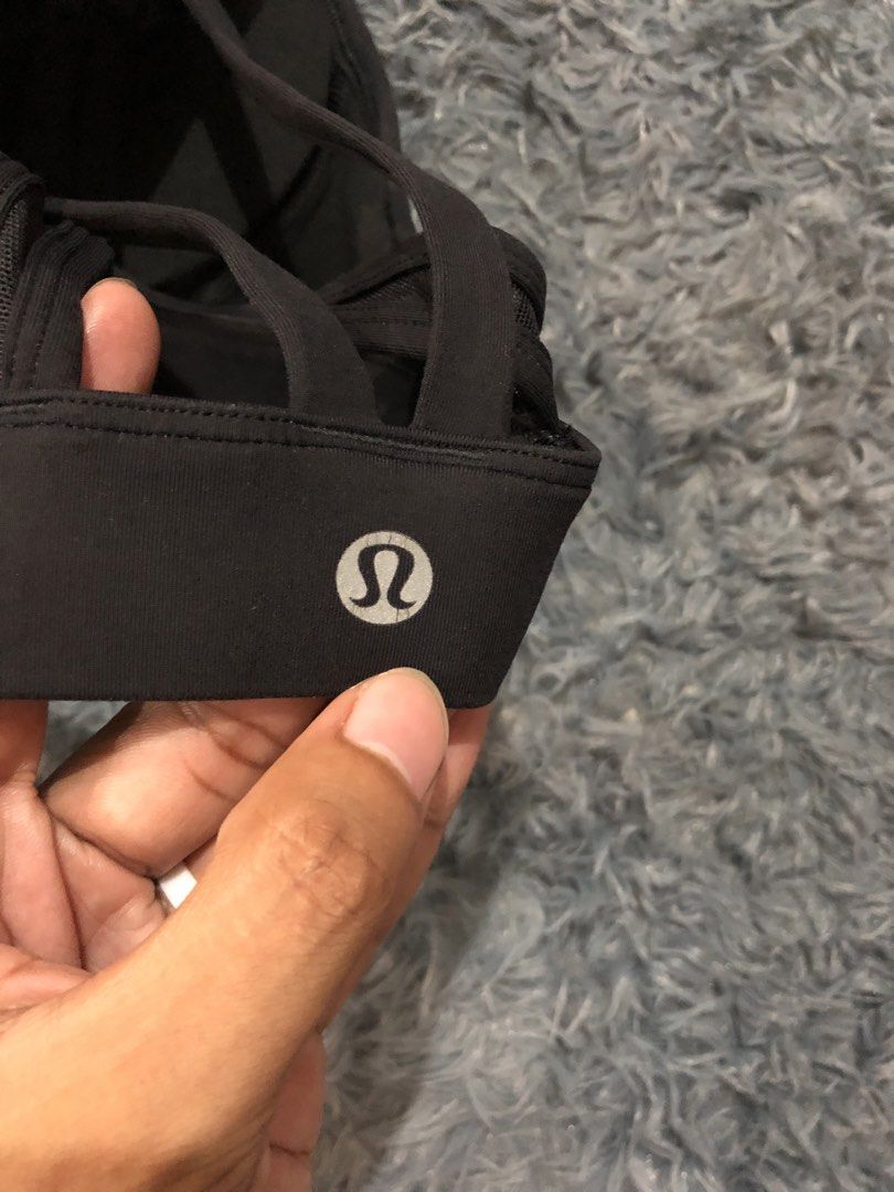 Lululemon Sports Bra (Category: Activewear) located in Manila. Submitted by raremountain00 (Listing ID 1463284740, Image 3). Description: Authentic Excellent condition No issue.