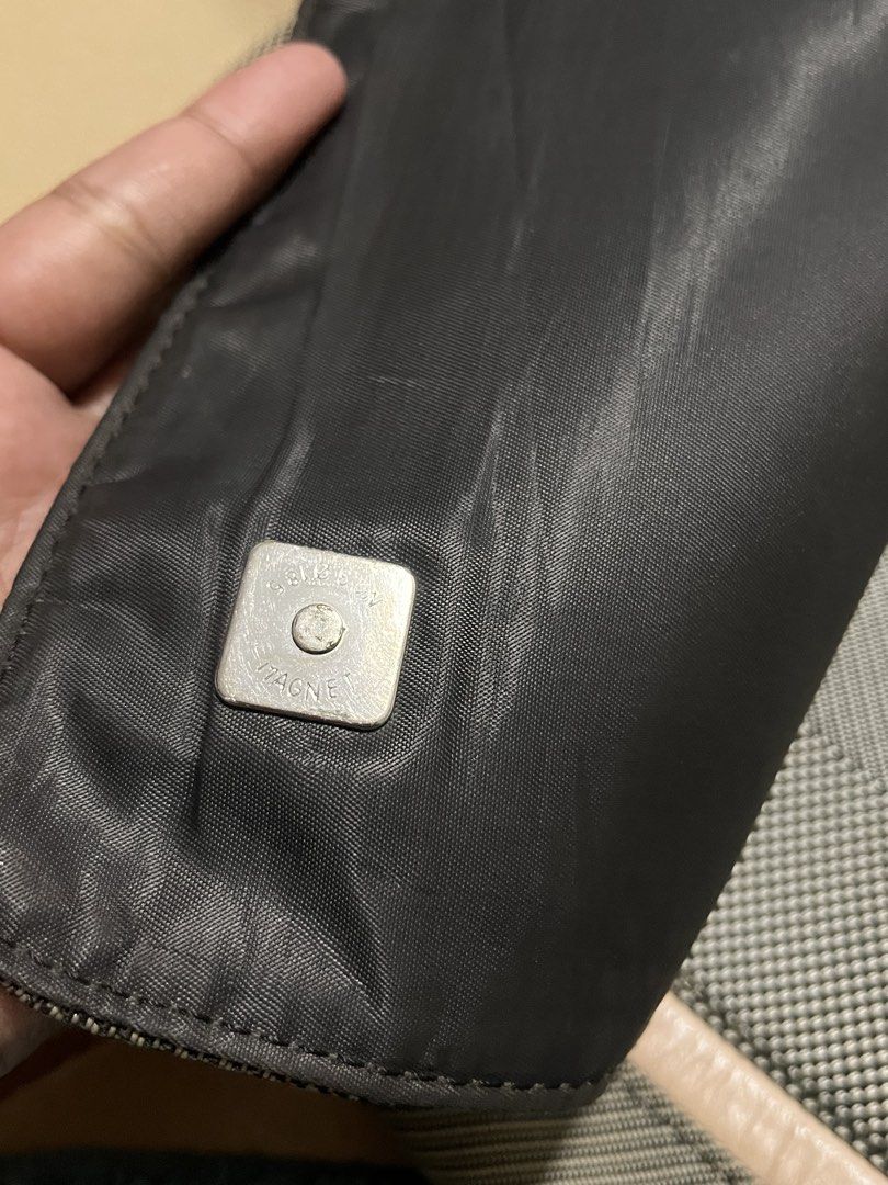 Lv (Category: Luxury Bags & Wallets) located in Cagayan de Oro. Submitted by allaboutukayukaybagscdo (Listing ID 1463261476, Image 3). Description: .