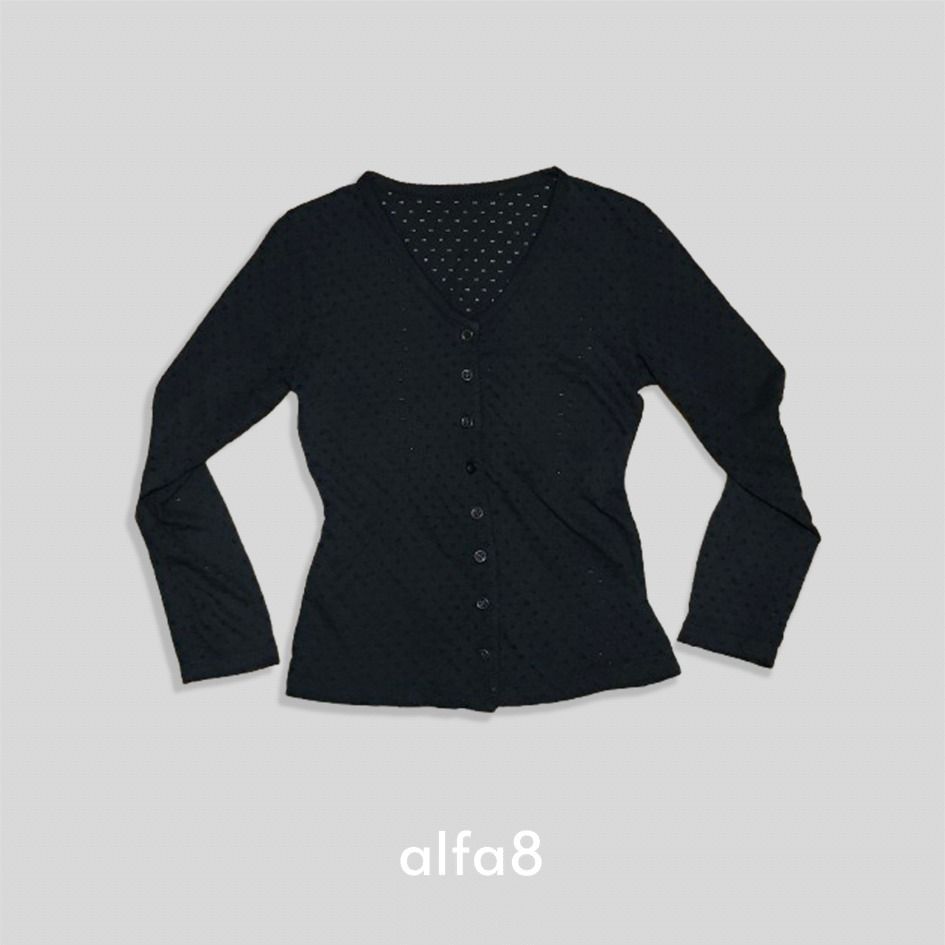 (M) Black Button-Up Cardigan with Textured Pattern (Category: Coats, Jackets and Outerwear) located in Imus. Submitted by alfa_8 (Listing ID 1463279733, Image 1). Description: - Quality Fabric - 1 Chipped Button (See Pics) Black long-sleeved cardigan. Features a subtle textured pattern all over. Button-up front with small buttons. V-neckline. Good for casual wear..
