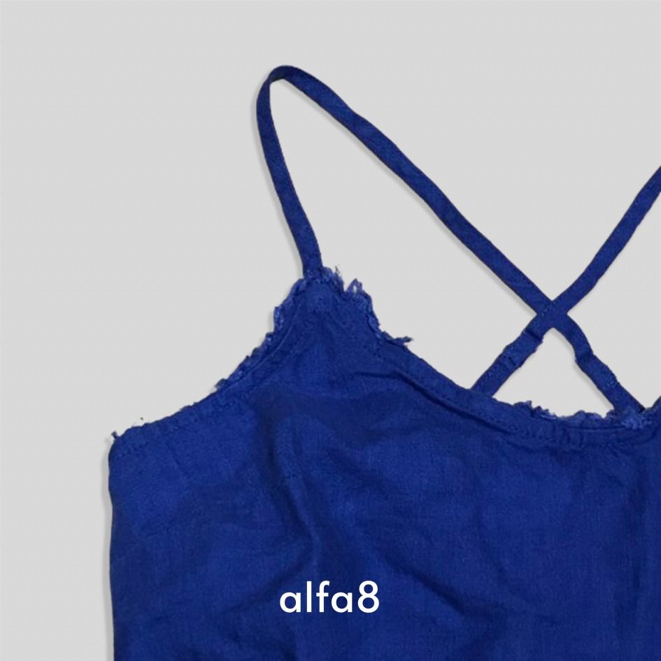 (M) MAX Denim Distressed Blue Spaghetti Strap Top Size 10 (Category: Sleeveless) located in Imus. Submitted by alfa_8 (Listing ID 1463280069, Image 2). Description: - Brand: MAX - Color: Blue - Size: 10 - Fabric: Crinkled texture - Design: Spaghetti straps that cross at the back - Detail: Frayed hem - Style: Simple and breezy.