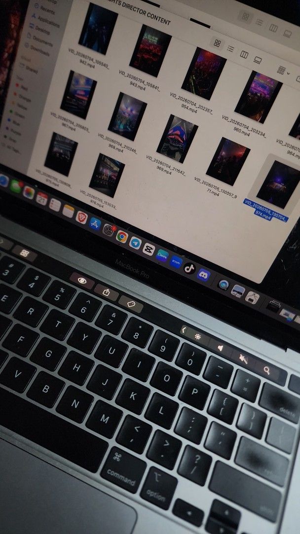 MacBook Pro 2020 Touchbar (Category: Laptops & Notebooks) located in Caloocan City. Submitted by lhaan (Listing ID 1463257554, Image 3). Description: - MacBook Pro 13inch - 1.4GHz Quad-Core Intel Core i5 processor - 8GB RAM, 256GB SSD - For Designing and admin works - Responsive keyboard, good battery, good physicsl condition - Perfectly working trackpad touch ID and touchpad - Comes with charger -original owner -rfs: upgrade to gaming laptop.