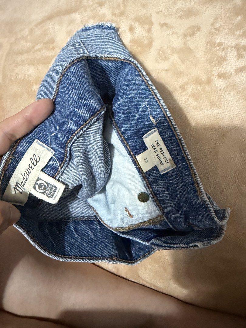 Madewell Perfect Jean Short size 25 (Category: Shorts) located in Cebu City. Submitted by sultrychicmary (Listing ID 1463312835, Image 3). Description: used once very comfortable to wear .