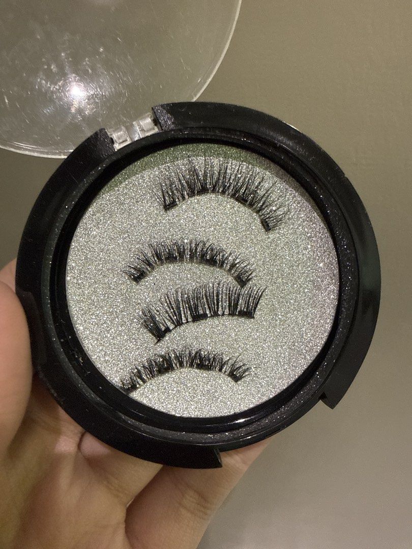 Magnetic False Eyelashes Bundle (Category: Makeup) located in Batangas. Submitted by nikowole (Listing ID 1463158370, Image 2). Description: TAKE ALL Only tried never used Magnetic false lashes with case and applicator Comes with 2 pairs of fake lashes .