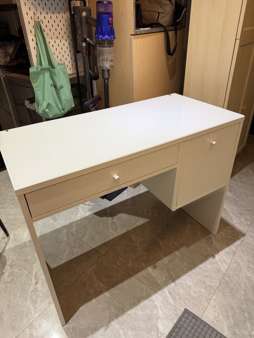 Makeup table (Category: Shelves, Cabinets & Racks) located in Singapore. Submitted by pearpear66 (Listing ID 1463303880, Image 1). Description: Perfect makeup table with drawers that will help you to organize your make up and skincare products.