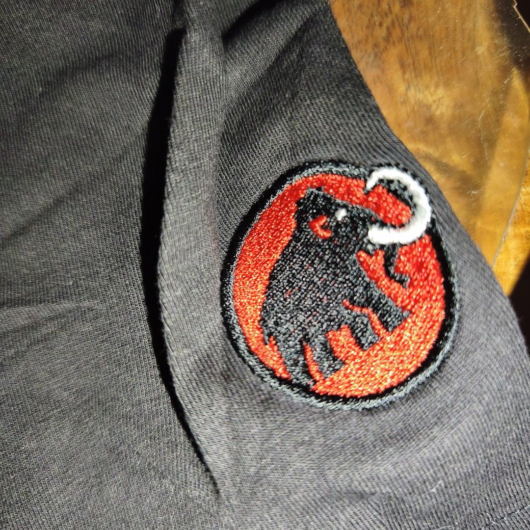 Mammut Tshirt (Category: Tshirts & Polo Shirts ) located in Antipolo. Submitted by alphaomega_fox (Listing ID 1463229973, Image 3). Description: - Black Mammut t-shirt - Iconic mammoth logo on front - Small embroidered logo on sleeve - Size M (Europe/USA) - Ideal for casual wear with 1 pinhole sa laylayan. see last photo 20.5x26 500 plus sf.