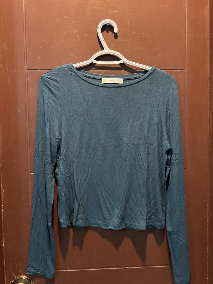 MANGO — Green Longsleeves (Category: Longsleeves) located in Paranaque City. Submitted by margauxm (Listing ID 1463324096, Image 1). Description: [MANGO — Green Longsleeves] — In Large size — Lightly used! Still in super good condition — Super comfortable! Material is so soft — Can easily dress up or dress down — No stains, runs or damage on the item, see photos! RFS: Decluttering .
