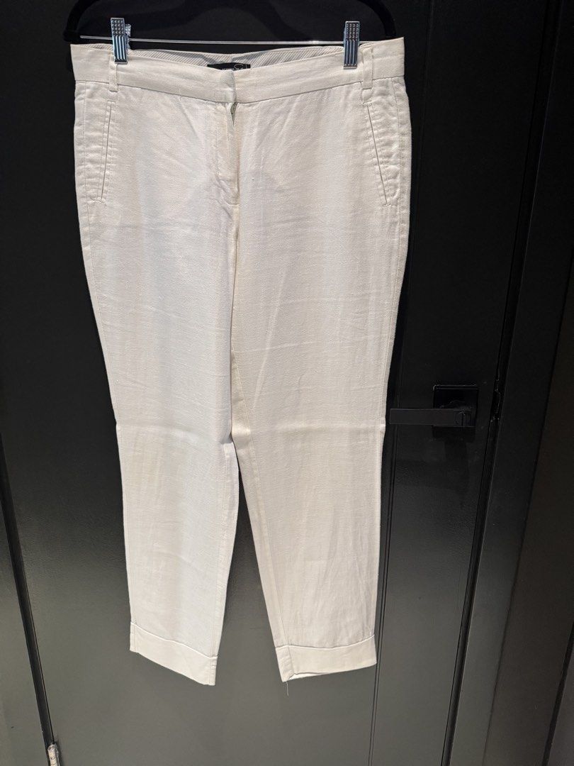 Mango Suit White Linen Blend Cropped Pants (Category: Other Bottoms) located in Mandaluyong City. Submitted by marshy (Listing ID 1463250704, Image 1). Description: Slight discoloration on folds (washable).