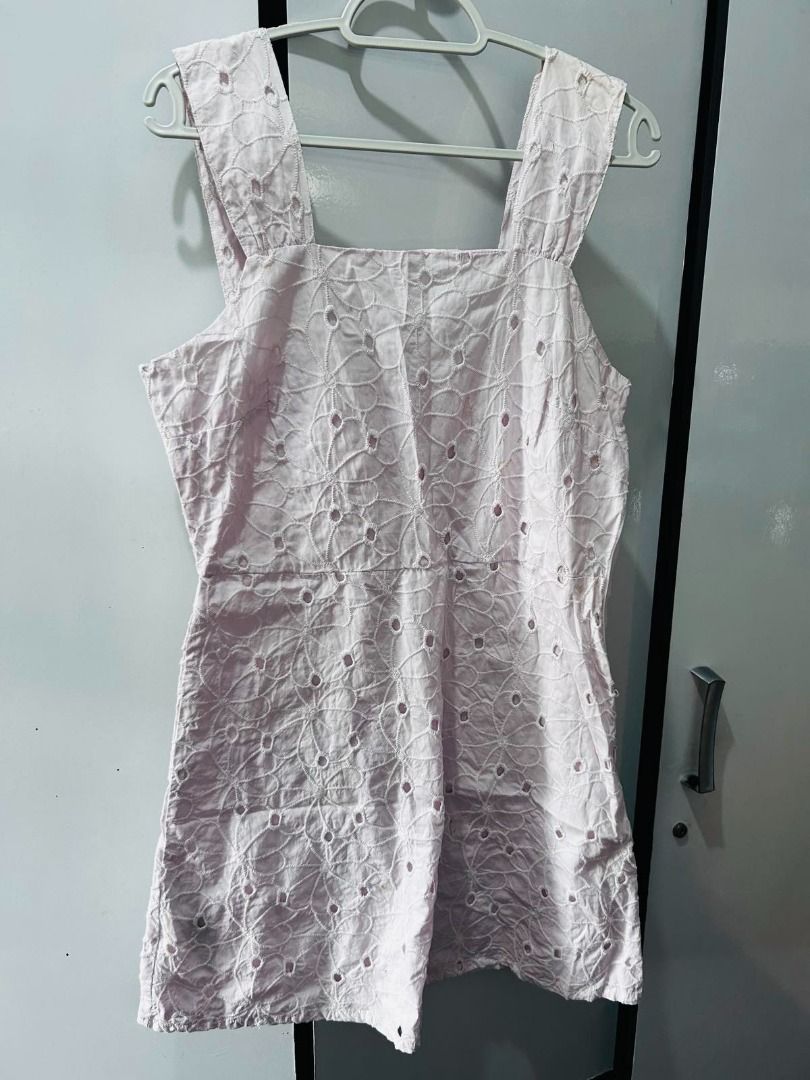 MANGO White Embroidered Dress (Category: Dresses) located in Pasig City. Submitted by ladyleslieisletavelarde4902 (Listing ID 1463230013, Image 1). Description: Pretty and feminine MANGO embroidered dress with delicate floral eyelet details. Perfect for a fresh, effortless summer or casual look! ✨ Brand: Mango Size: S to M Excellent preloved condition MOP: Gcash / Bank Transfer Purchase direct from store Delivery: SF shouldered by buyer .