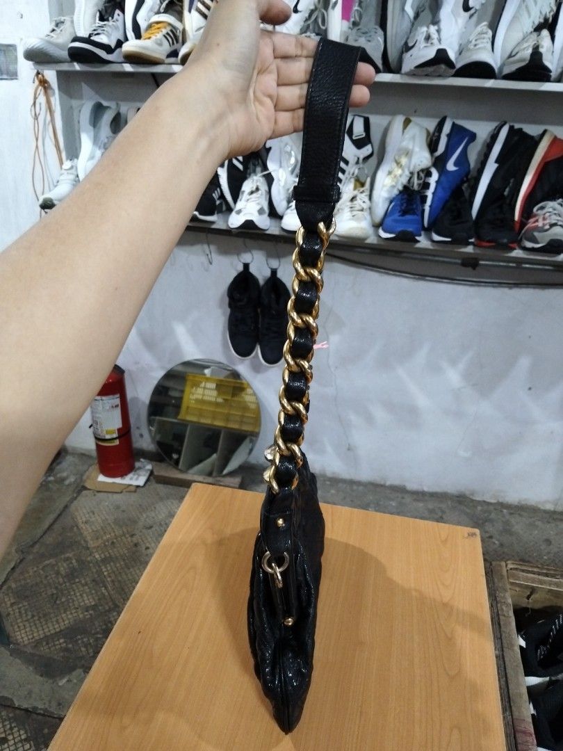 Marc Jacobs (Category: Shoulder Bags) located in El Salvador. Submitted by francheskaukayukay (Listing ID 1463196508, Image 2). Description: .
