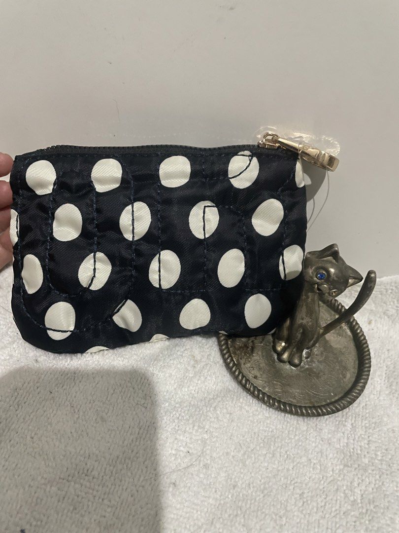 Marc Jacobs Coins -Card Purse (Category: Wallets & Card holders) located in Antipolo. Submitted by lilhermes (Listing ID 1463138778, Image 3). Description: In like new condition Fit cards and folded bilss .