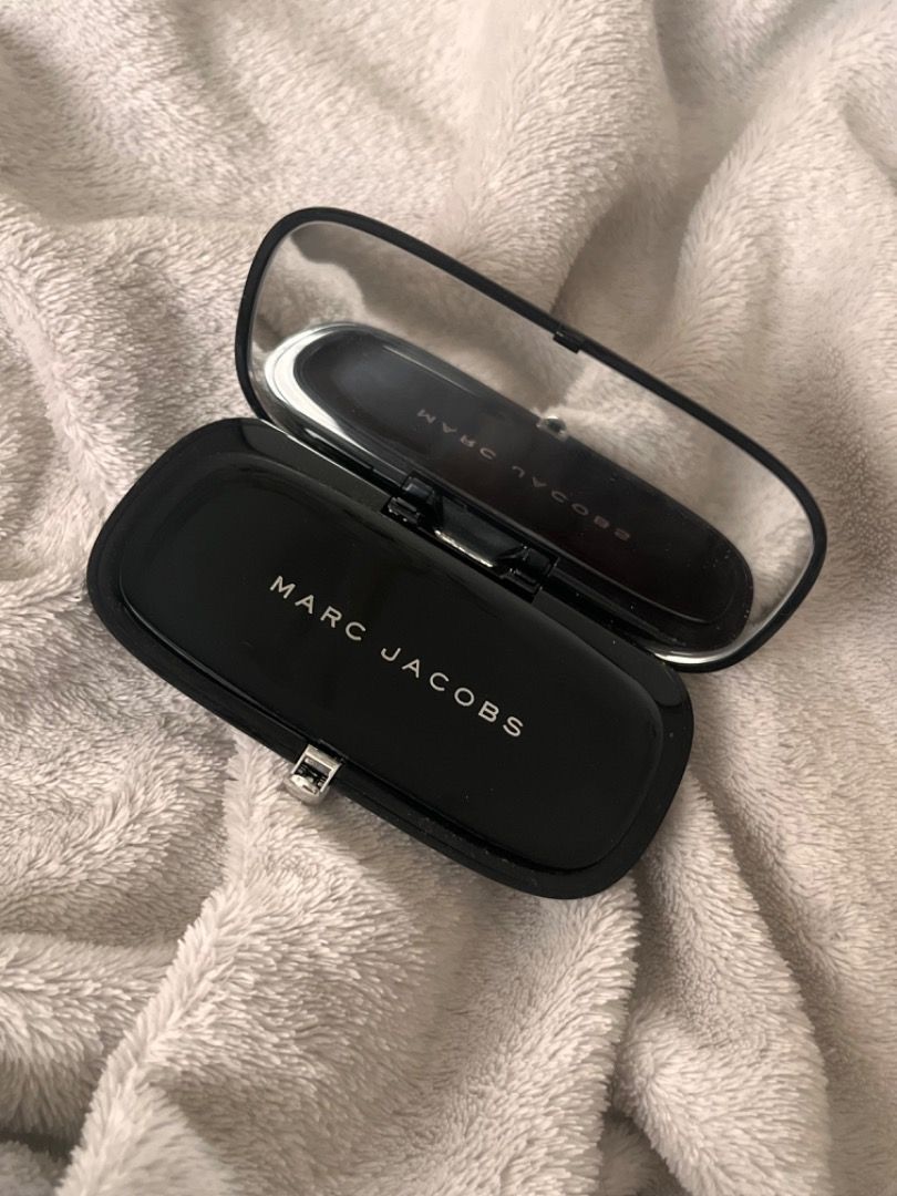 Marc Jacobs Eyeshadow Palette (Category: Makeup) located in Quezon City. Submitted by docagillemontemayor (Listing ID 1463309908, Image 2). Description: Used once only🫶🌻 Rfs: not my shade, I'm more on a pinkish girly - Brand: Marc Jacobs - Type: Compact Eyeshadow Palette - Shades: Shimmery Cream, Matte Black, Shimmery Olive Green - Features: Built-in mirror - Ideal for: Travel, everyday makeup looks.