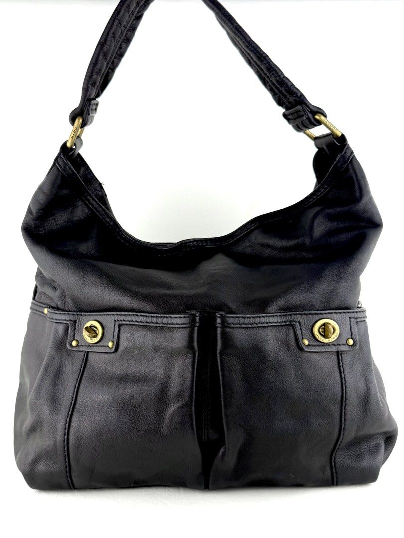 MARC JACOBS Faridah Hobo bag (Category: Shoulder Bags) located in Manila. Submitted by luvluxe.mnl (Listing ID 1463149110, Image 1). Description: Large sizee— can def fit a lot!!! In excellent condition Perf for travel, work Sold out on other online websites .