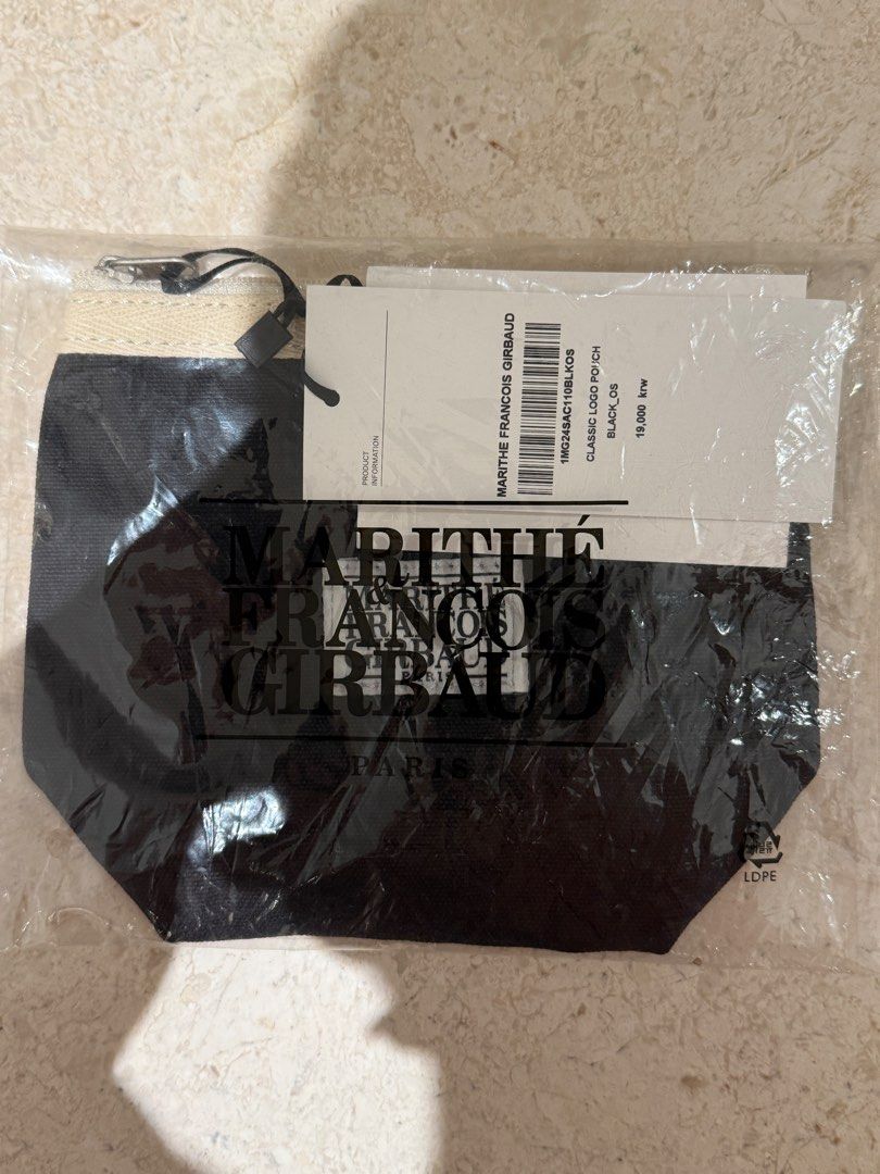 Marithe Zip Pouch - Palm Size (Category: Purses & Pouches) located in Singapore. Submitted by thekansoway (Listing ID 1463234597, Image 1). Description: Brand New Palm Size Zip Pouch .
