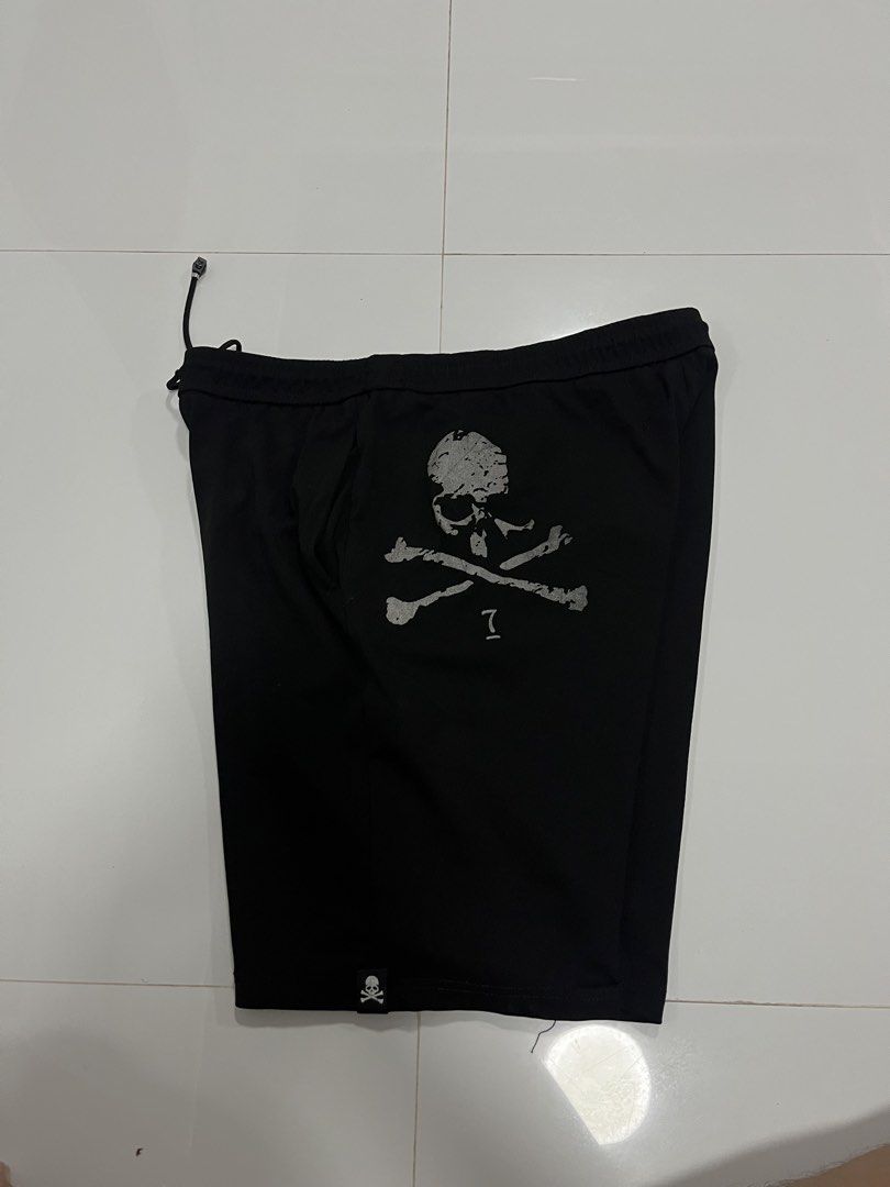 mastermind short (Category: Shorts) located in San Simon. Submitted by wegintal (Listing ID 1463236457, Image 2). Description: mastermind vibes short off only size 36 laid flat (adjustable) 500+sf .