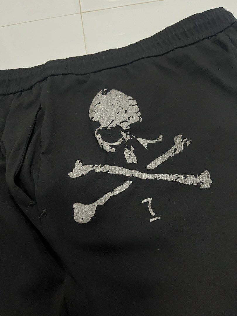 mastermind short (Category: Shorts) located in San Simon. Submitted by wegintal (Listing ID 1463236457, Image 3). Description: mastermind vibes short off only size 36 laid flat (adjustable) 500+sf .