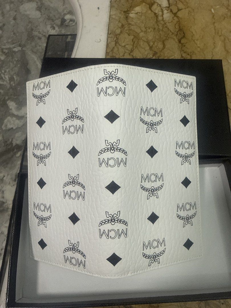 MCM LONG WALLET (Category: Wallets & Card holders) located in Angeles City. Submitted by migs_font29 (Listing ID 1463247006, Image 3). Description: .