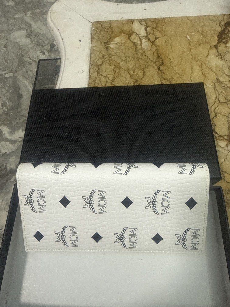 MCM LONG WALLET (Category: Wallets & Card holders) located in Angeles City. Submitted by migs_font29 (Listing ID 1463247006, Image 1). Description: .
