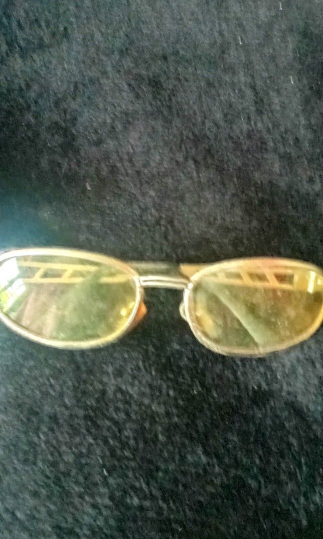 Men's glasses (Category: Sunglasses & Eyewear) located in Paranaque City. Submitted by dimaguilaa94969 (Listing ID 1463141221, Image 2). Description: 650 each if int 09260966619.