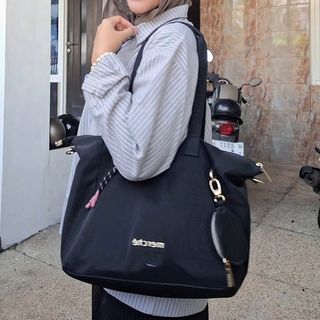 (Kategori: ) berada di . Dikirim oleh rifna.id (ID iklan 1463322935, Gambar 1). Deskripsi: .