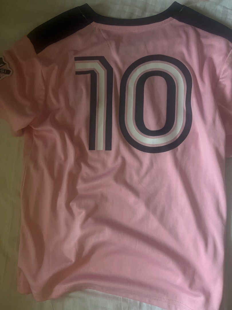 Messi x old navy rare collab (Category: Activewear) located in Manila. Submitted by as.curated (Listing ID 1463171287, Image 2). Description: rare messi x old navy collab jersey! fits xs-s!.