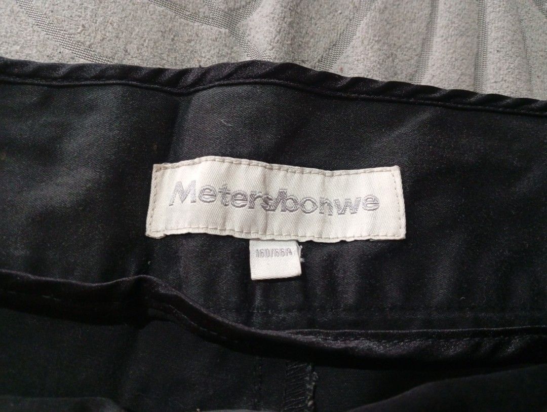 2 SHORTS - WASHED BLACK (Category: Shorts) located in Santa Maria. Submitted by itsmacmacky (Listing ID 1463319752, Image 3). Description: 1st short: 11L X 16W 32 size 2nd short: 10.5 L X 16W size: 32 2 for 100-80 Details: ✔️ Solid black color - versatile & easy to style ✔️ Soft fabric with satin lining inside - presko, lightweight ✔️ Clean stitching and quality make - durable ✔️ Classic cut - comfy for everyday wear ✔️ High-waist cut - flatterin