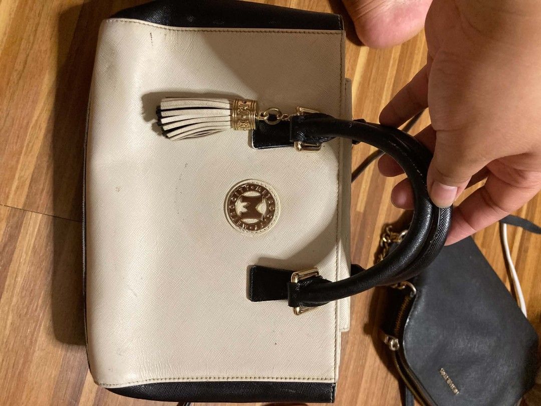 Metro City (Category: Shoulder Bags) located in Manila. Submitted by bhiejoy30 (Listing ID 1463126560, Image 1). Description: Paubos Sale location. Cavite lalamove nearby and ship via J&T.