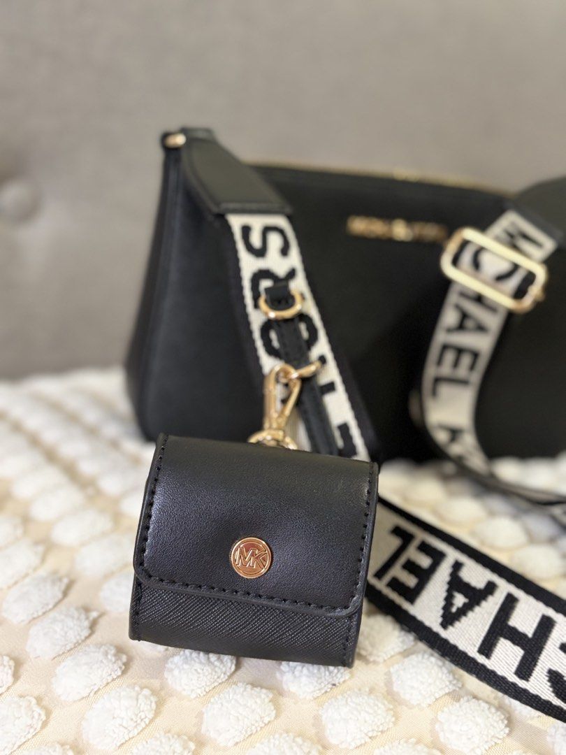 Michael Kors Crossbody Bag (Category: Cross-body Bags) located in Pasig City. Submitted by bagatticph (Listing ID 1463128055, Image 3). Description: Perfect for everyday use!! Good as bnew Selling low since nakastock lang sa cabinet...