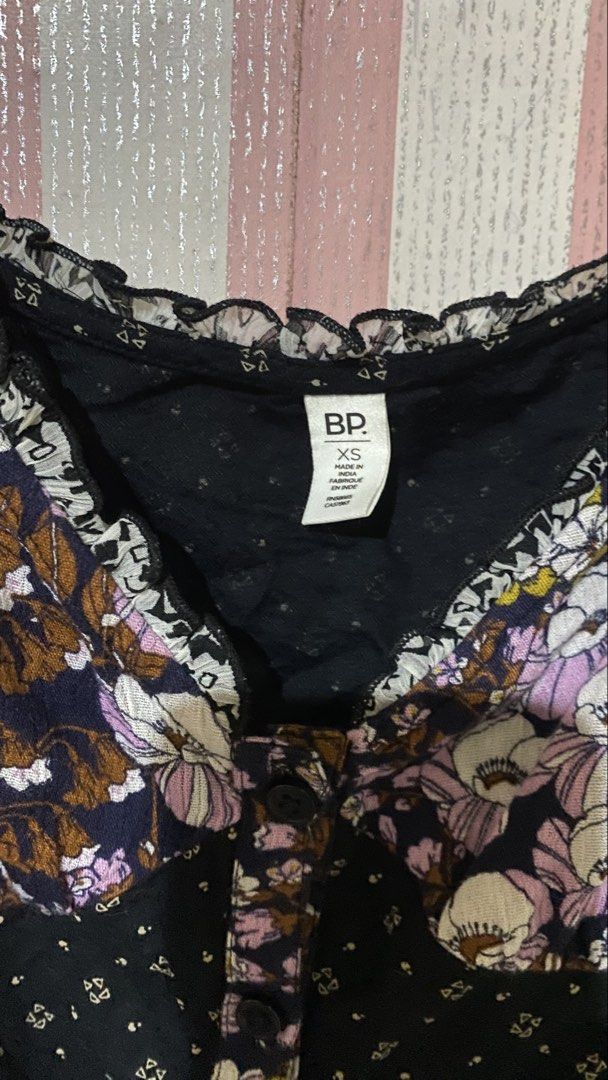 Milkmaid babydoll coquette whimsy patchwork top (Category: Blouses) located in President Roxas. Submitted by cocoa_chanel (Listing ID 1463186823, Image 3). Description: .