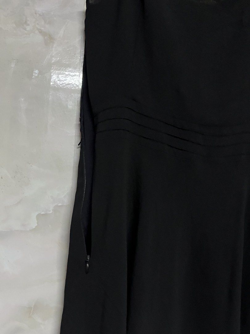 Mini Black Dress | Y2K, Grunge, Esoteric (Category: Dresses) located in Paranaque City. Submitted by hearty444 (Listing ID 1463304022, Image 3). Description: ⋆˚꩜｡ - can fit xs - s rfs: declutterring DM me!.