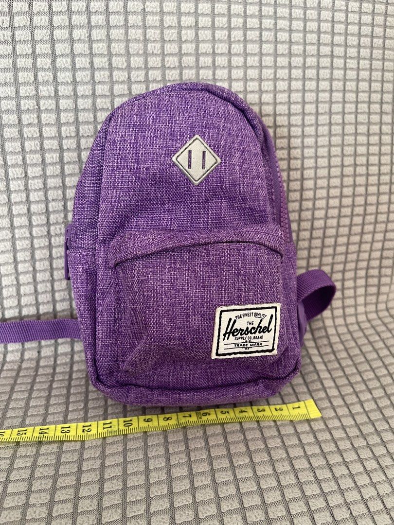 mini Herschel backpack (Category: Backpacks) located in Manila. Submitted by dstrangerthings (Listing ID 1463217199, Image 1). Description: mini po yung size good for any storage organizer use..