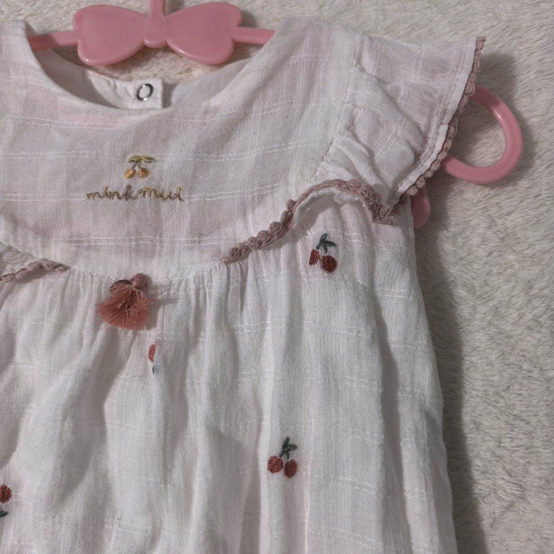 Minkmui (12mos) (Category: Babies & Kids Fashion) located in Cebu City. Submitted by stealmycloset_ (Listing ID 1463322074, Image 2). Description: Mejo nag fade ang brand.