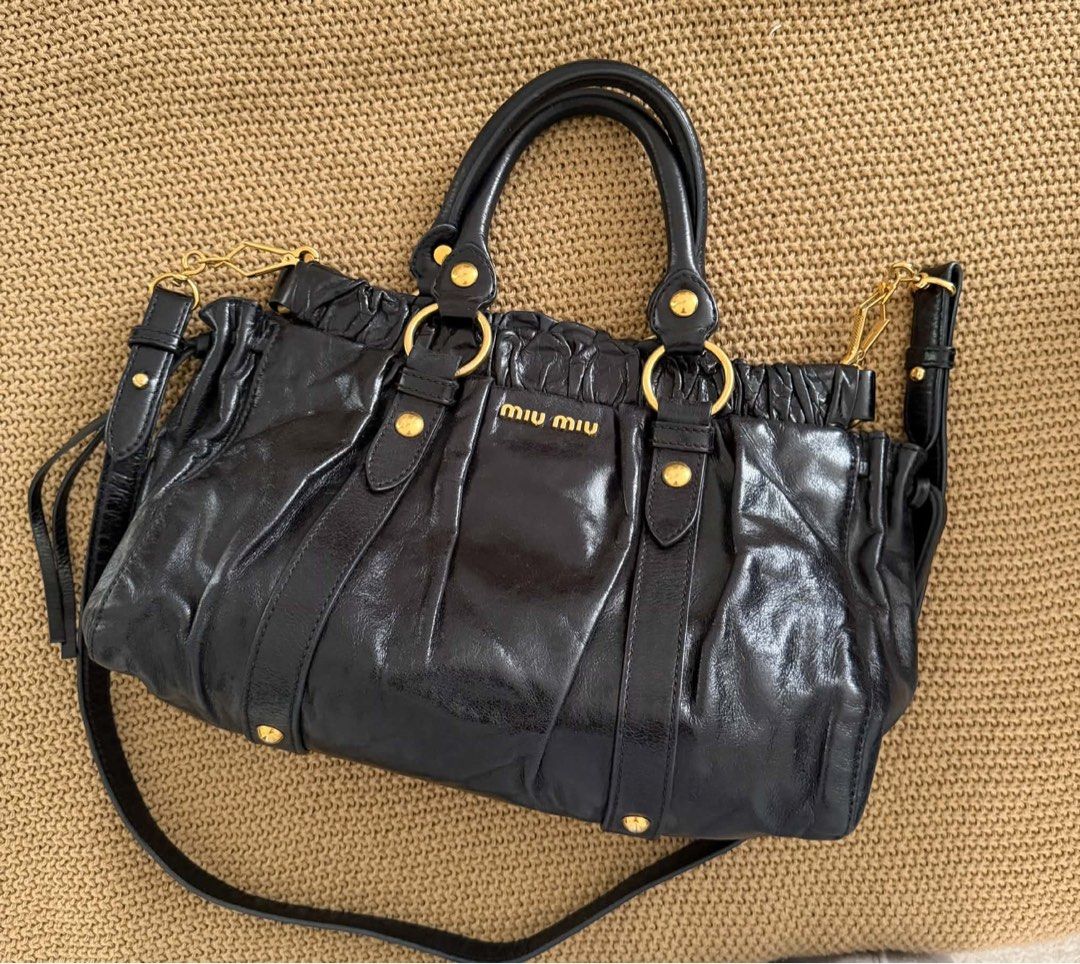 Miumiu Vitello Leather (Category: Luxury Bags & Wallets) located in Manila. Submitted by jwsb_ (Listing ID 1463184728, Image 1). Description: .