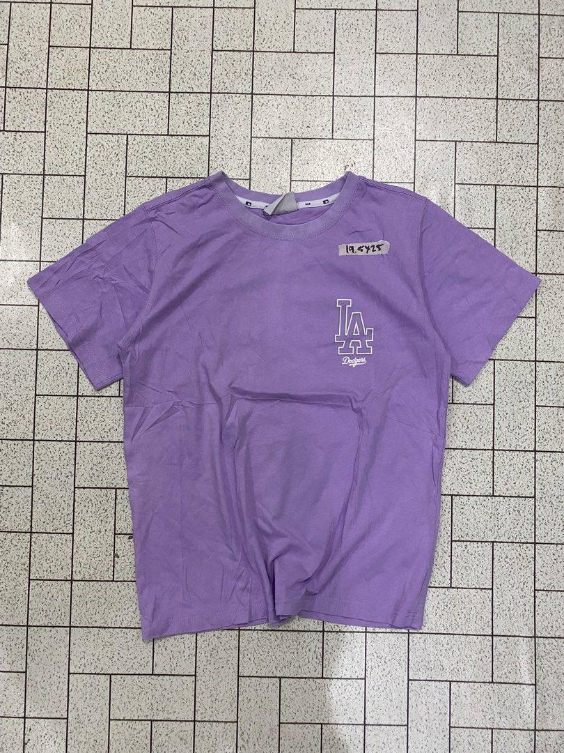 MLB LA Dodgers Purple T-shirt (Category: Tshirts & Polo Shirts ) located in Manila. Submitted by sepamorash53558 (Listing ID 1463245102, Image 1). Description: - Purple LA Dodgers T-Shirt - Iconic LA logo on front and back - Comfortable polyester-cotton blend - Ideal for casual wear - A must-have for any Dodgers fan!.