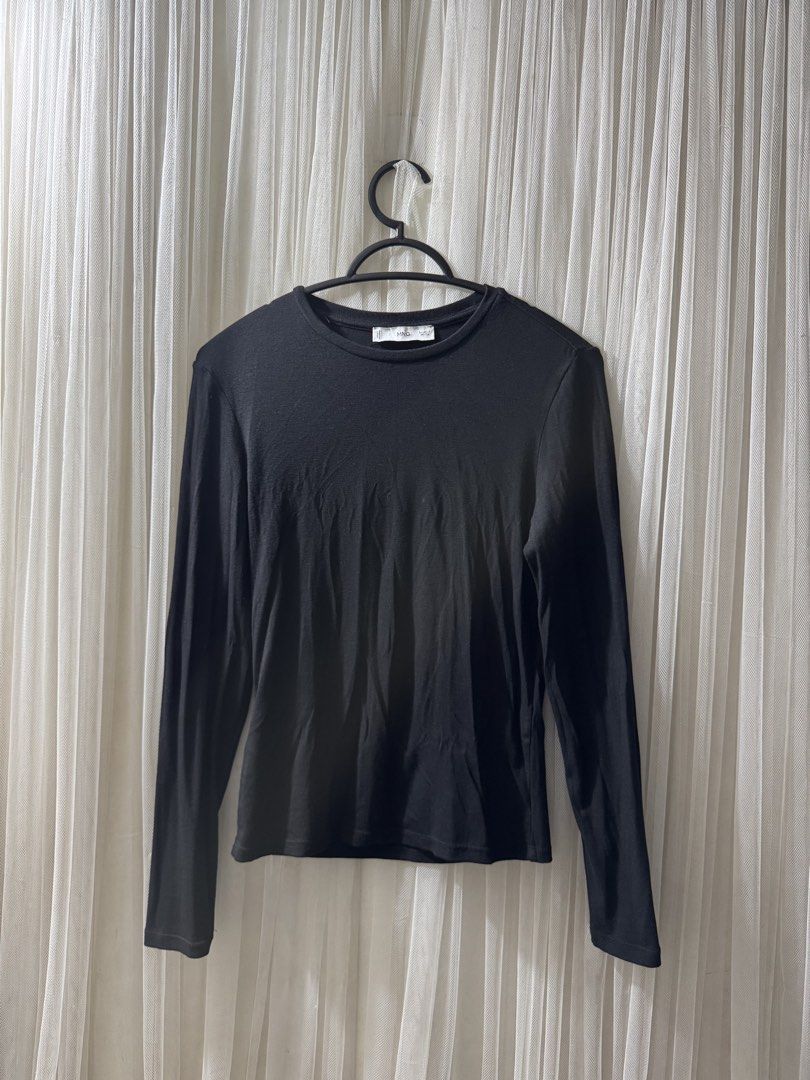 MNG Black Long sleeves (Category: Longsleeves) located in Taguig. Submitted by saintchristian (Listing ID 1463253086, Image 1). Description: .