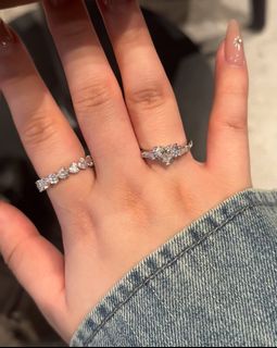 (Category: ) located in . Submitted by japanandsingaporeluxepreloved (Listing ID 1463180966, Image 1). Description: .