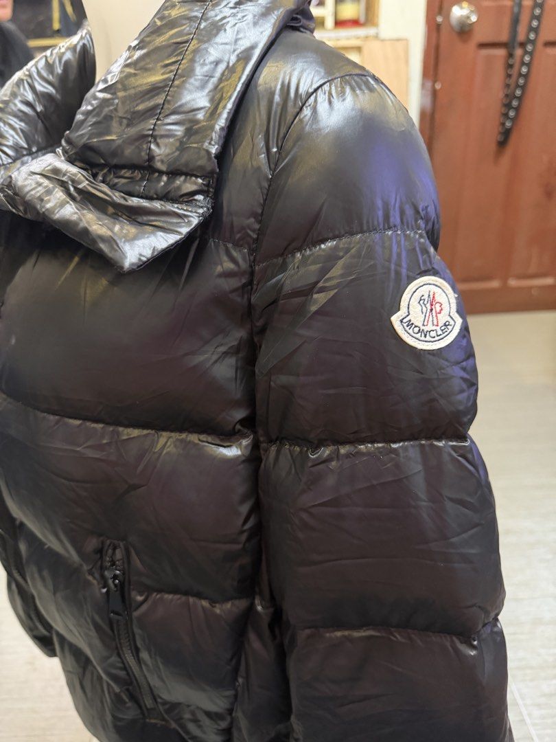 Moncler (Category: Luxury Apparel) located in Quezon City. Submitted by 3jsprelovedshop (Listing ID 1463161021, Image 3). Description: .