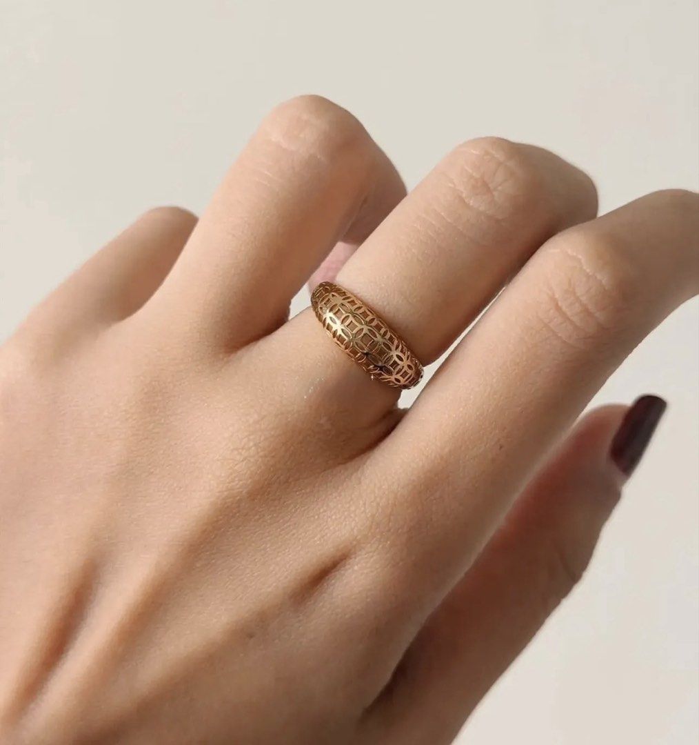 Money Ring (Category: Rings) located in Paranaque City. Submitted by seektoshop (Listing ID 1463258626, Image 2). Description: Premium Quality ✔️ Stainless steel ✔️ 14k Gold plated ✔️ tarnish free ✔️ skin friendly ✔️ Adjustable size ✔️ Ideal for stacking or as a standalone piece .