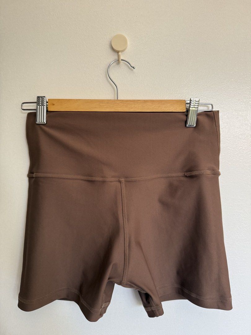 Mood Active Workout Set (Category: Activewear) located in Muntinlupa City. Submitted by ydumali (Listing ID 1463267491, Image 3). Description: Used once for a shoot Thai brand Size M .
