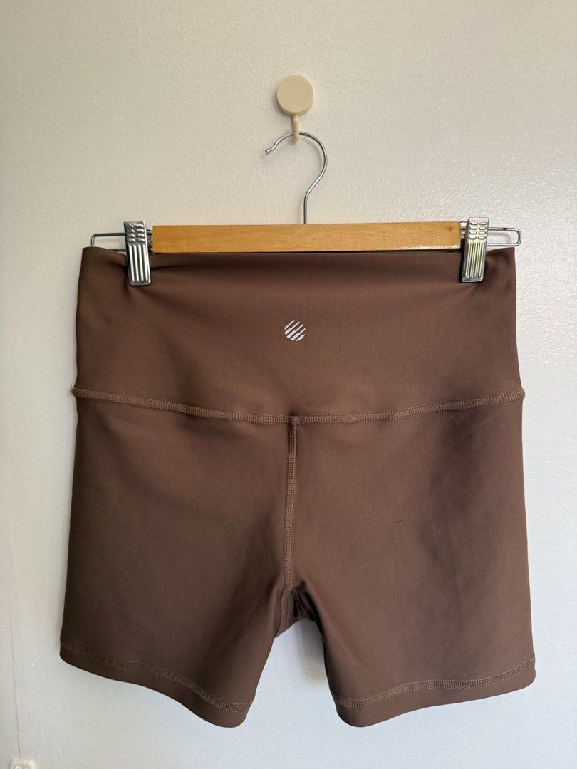 Mood Active Workout Set (Category: Activewear) located in Muntinlupa City. Submitted by ydumali (Listing ID 1463267491, Image 2). Description: Used once for a shoot Thai brand Size M .
