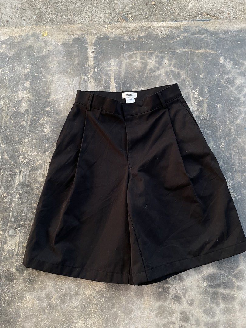 Mood Jorts Dickies Style Crispy Conditions (Category: Shorts) located in Tagum. Submitted by yj-repethrift (Listing ID 1463301038, Image 1). Description: Dimes : 28x23 Condition : Great Condition Color Rate : 9/10 Issue : No issue Need Wash.