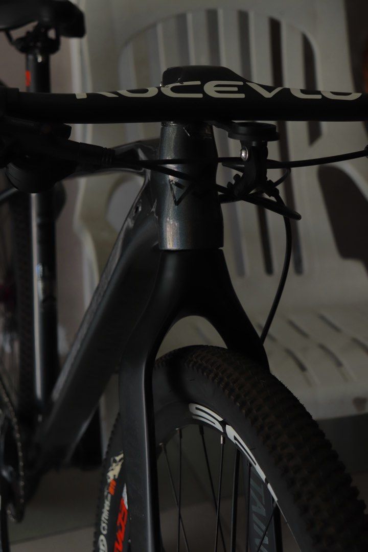 MountainPeak Everest 2 (Category: Bicycles) located in General Trias. Submitted by petarpetarpetar (Listing ID 1463134576, Image 2). Description: NEGO (Fast and Lightweight) *Naka carbon parts* POGIII ❗️Color: Chameleon Gray ❗️Frame: Mountainpeak Everest 2 (Size L / 27.5) - Quadruple Butted Alloy / Thru-Axle ❗️Cockpit: Kocevlo Integrated Handlebars (Internal Routing) (CARBON) ❗️Wheelset: Tanke TH390 Hubs (120 Clicks / Tunog Mayaman) 29er Sagmit E