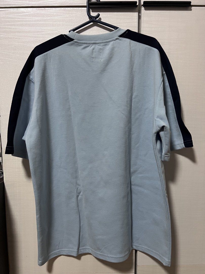 Mr. Lee Boxy Fit T-shirt (Category: Tshirts & Polo Shirts ) located in Marikina City. Submitted by haradrim (Listing ID 1463308296, Image 2). Description: Mr. Lee T-shirt Boxy Fit Color: Light Blue No discoloration L: 28.5" W: 22".