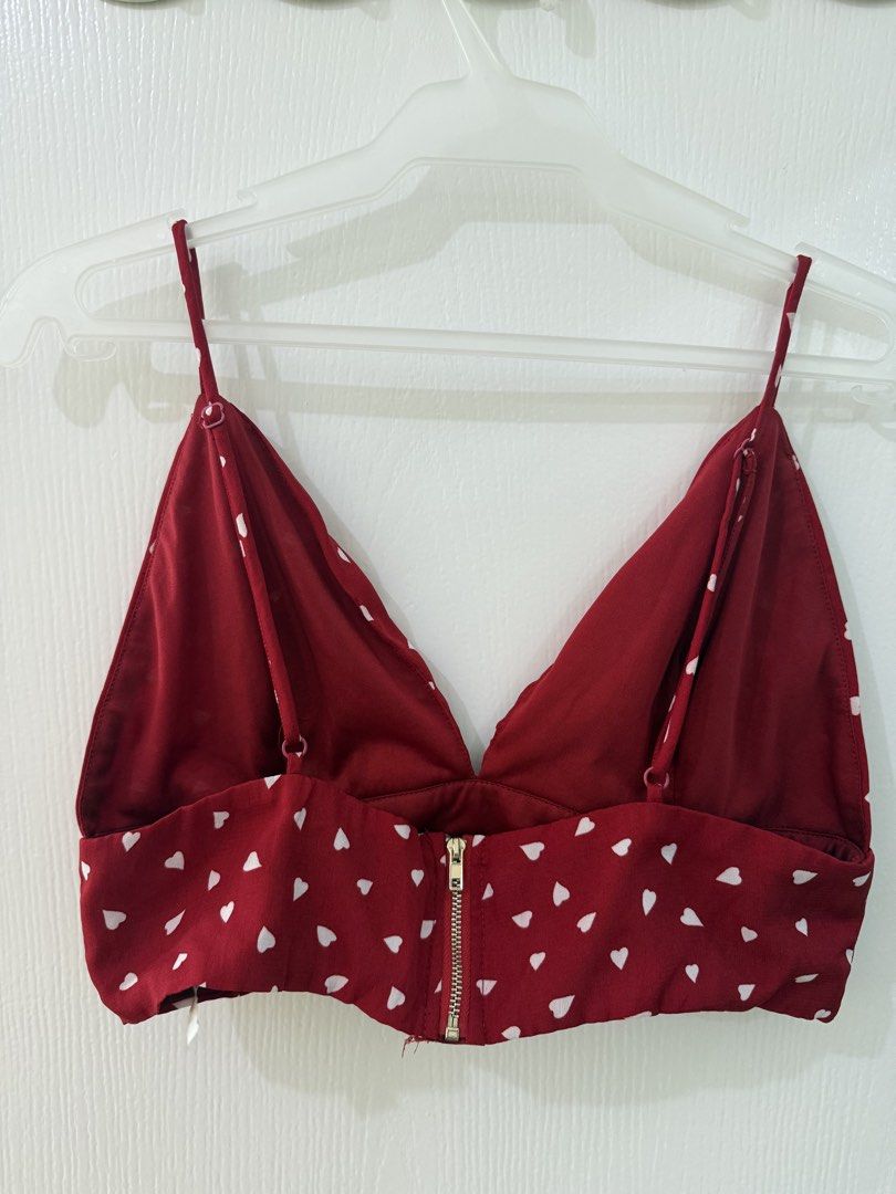 Nasty Gal Red Crop Top (Category: Others Tops) located in Quezon City. Submitted by graceavm. (Listing ID 1463135890, Image 3). Description: - cute red crop top, back zip closure - fits S-M - versatile: Great for casual days or nights out - style tip: Pairs well with jeans or skirts.