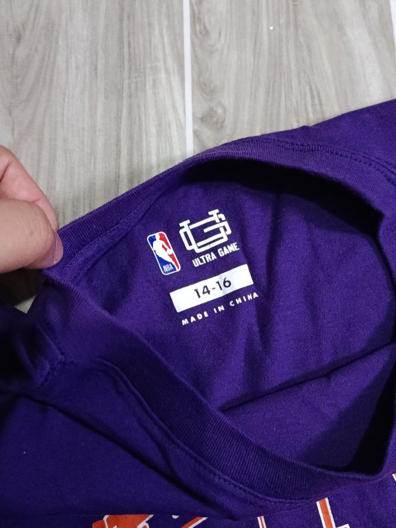 NBA PHOENIX SUNS TSHIRT (freeshipping) (Category: Shirts) located in Quezon City. Submitted by gyl-stop (Listing ID 1463159504, Image 3). Description: free shipping 17.5 x 24.5 excellent condi cr: 9.8/10 issue: none.