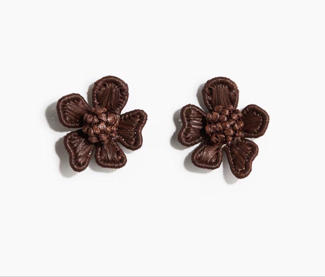 New! Boho-inspired Flower Earrings (Category: Earrings) located in Quezon City. Submitted by pets.r.us.manila (Listing ID 1463323083, Image 1). Description: Cute and stylish flower design with a metal + raffia detail. Perfect for your boho, beach, or casual OOTD! 🤎 Lightweight and easy to pair with different outfits. .
